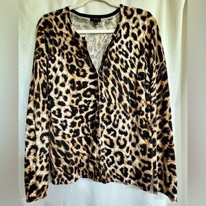 🐆Talbots Cheetah print cardigan🐆
